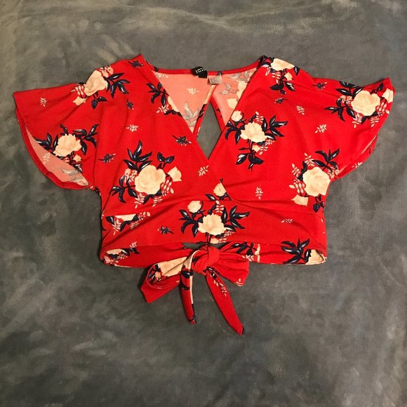 H&M Tops - Red Floral Butterfly Sleeve V-neck Crop Top